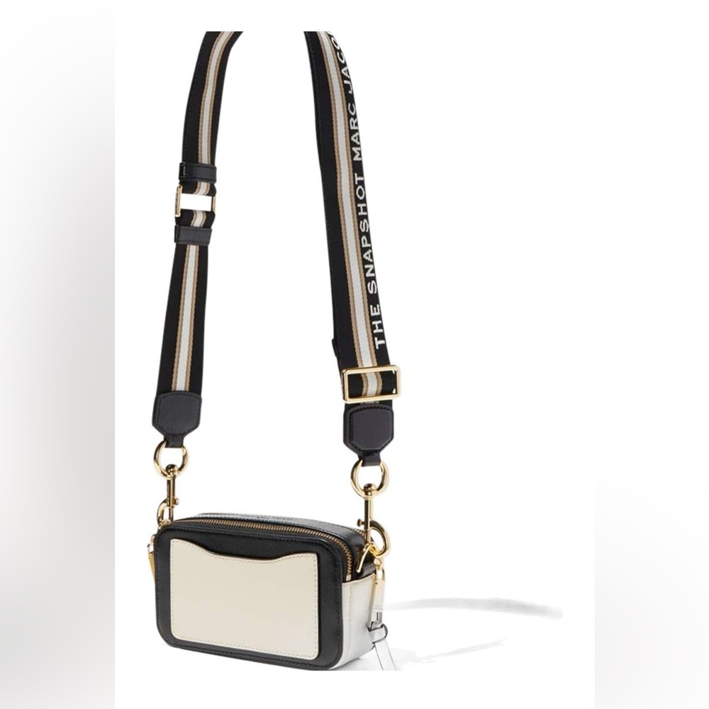 Marc Jacobs Cream Snapshot Crossbody with Gold Hardware and Branded Strap - Picture 11 of 11